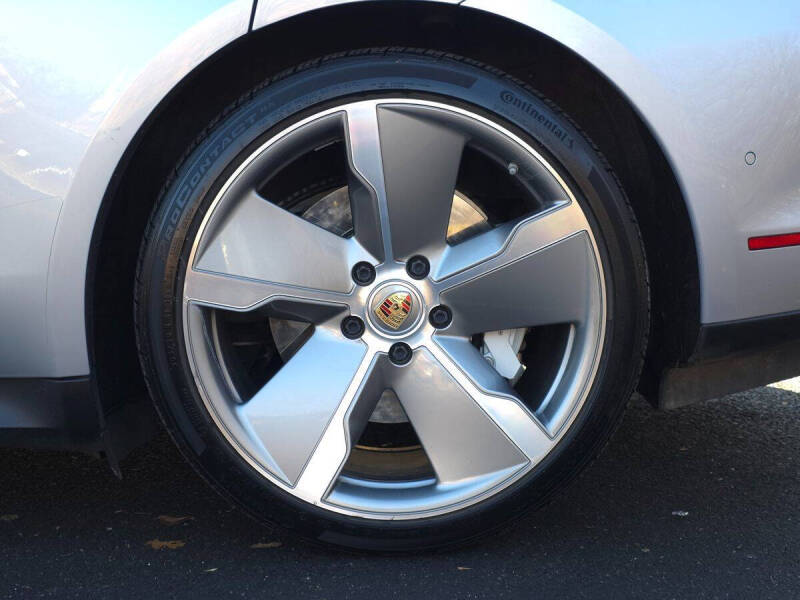 2020 Porsche Taycan Turbo