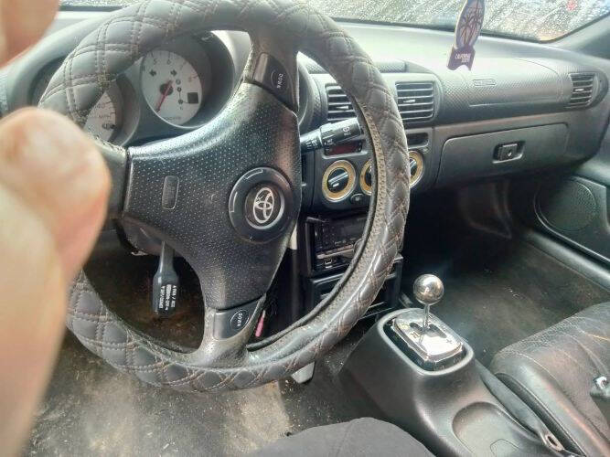 2003 Toyota MR2