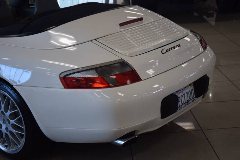 2000 Porsche 911 Carrera