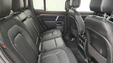 2024 Land Rover Defender 110 P400 X-Dynamic SE