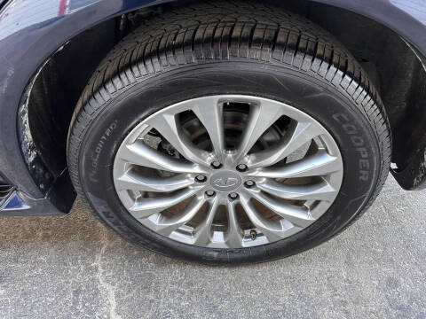 2015 Infiniti QX80