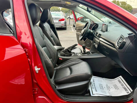 2016 Mazda MAZDA3 i Grand Touring