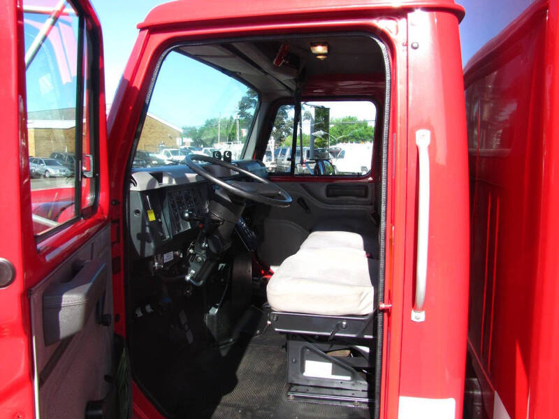 2000 International 4900