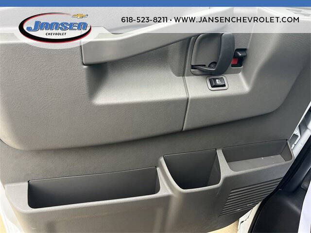 2025 Chevrolet Express 2500