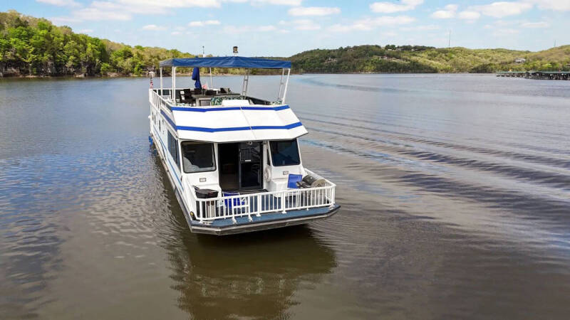 2000 FUN COUNTRY HOUSE BOAT