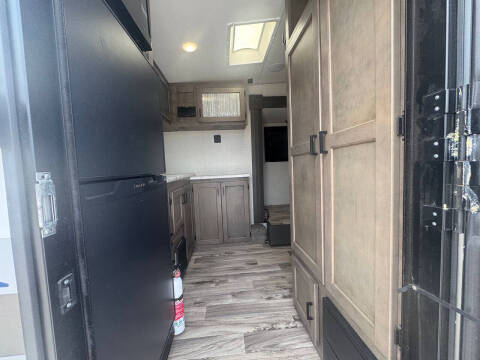 2022 Venture RV Sonic