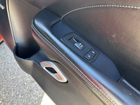 2015 Dodge Challenger SXT Plus