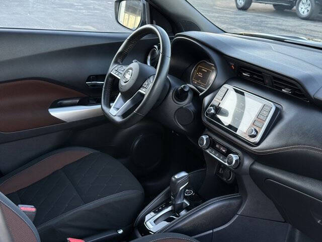 2020 Nissan Kicks SR