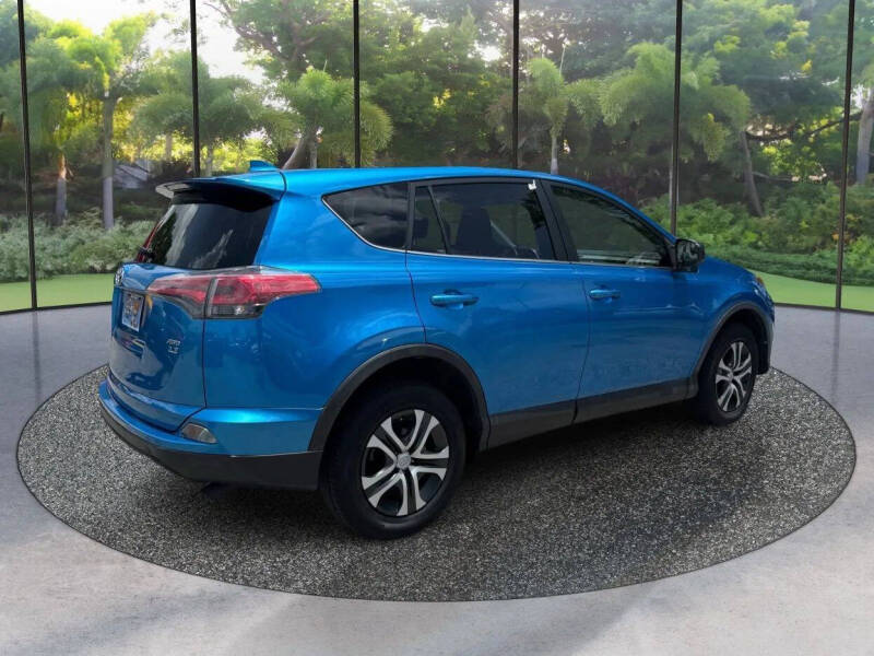 2018 Toyota RAV4 LE