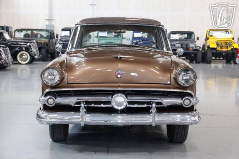 1954 Ford Crestline