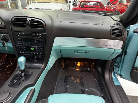 2002 Ford Thunderbird Deluxe