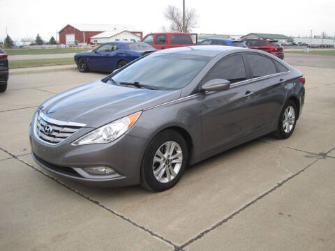 2013 Hyundai Sonata for sale at IVERSON'S CAR SALES in Canton SD