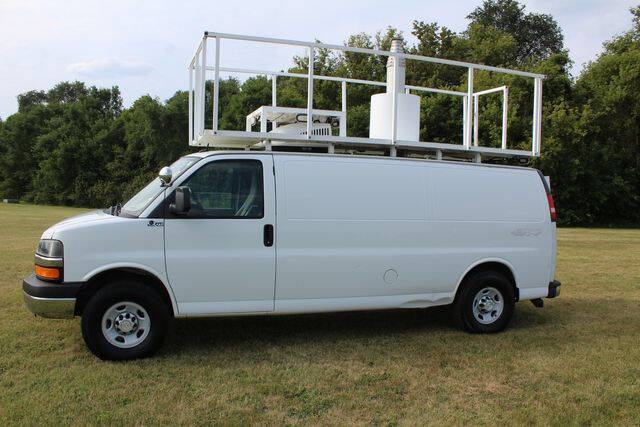 2014 Chevrolet Express Cargo Work Van photo 3