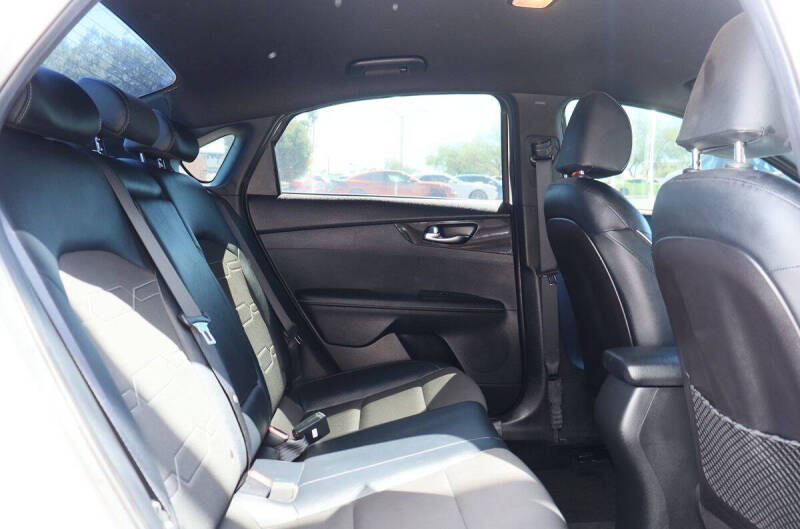 2021 Kia Forte GT Line