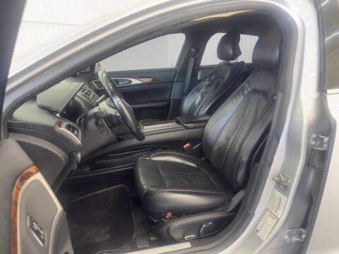 2017 Lincoln MKZ Select
