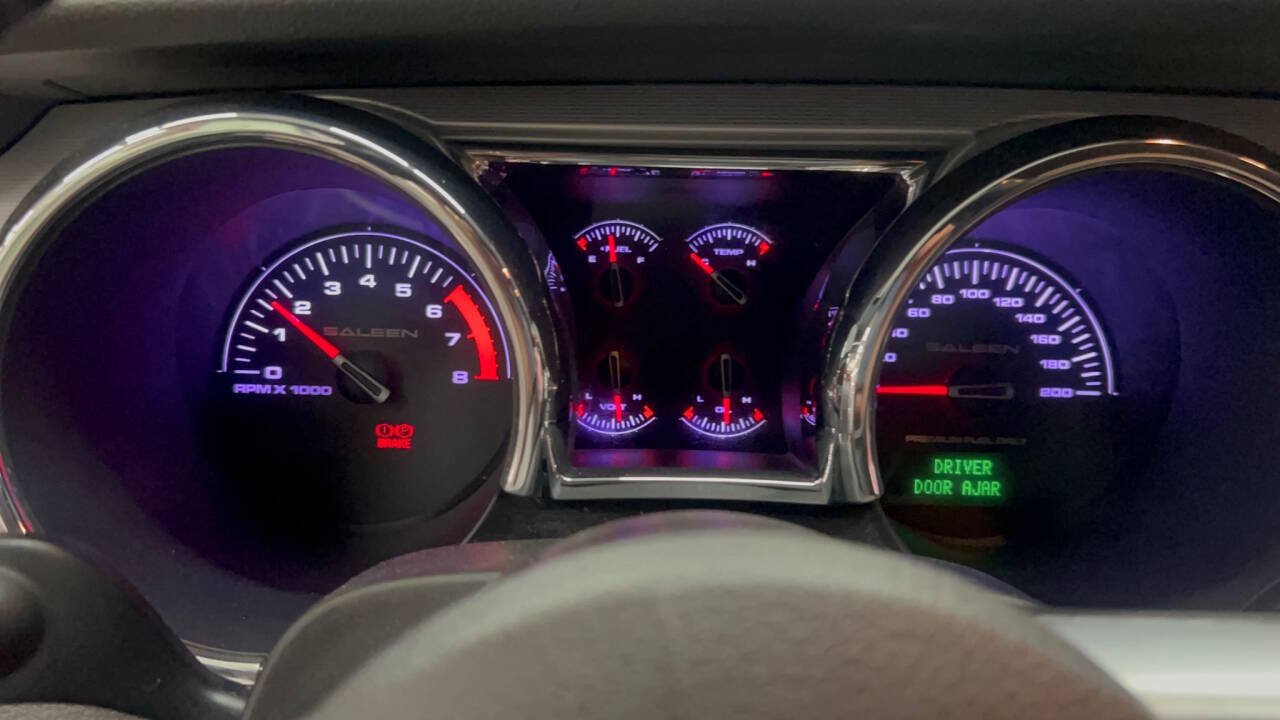 2006 Ford Mustang 51