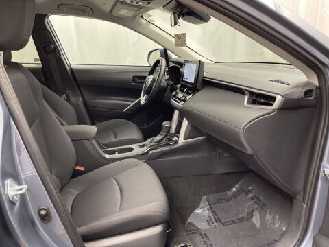 2025 Toyota Corolla Cross LE