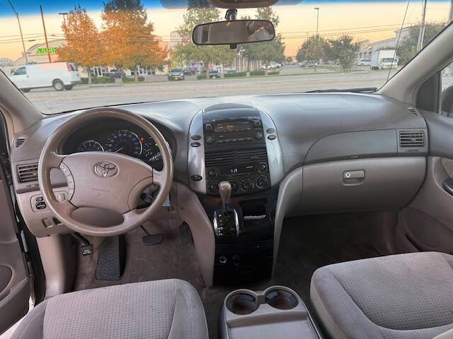 2007 Toyota Sienna for sale at Carmania Of Dallas in Dallas, TX