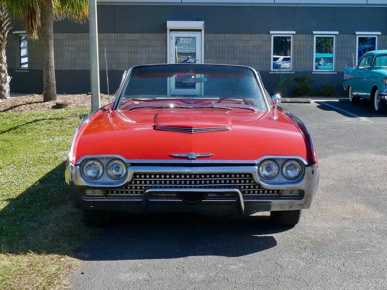 1962 Ford Thunderbird