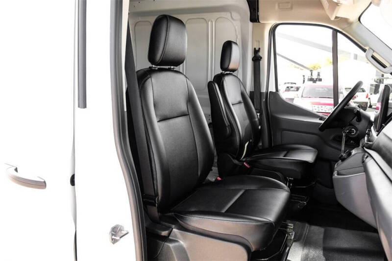 2022 Ford E-Transit 350