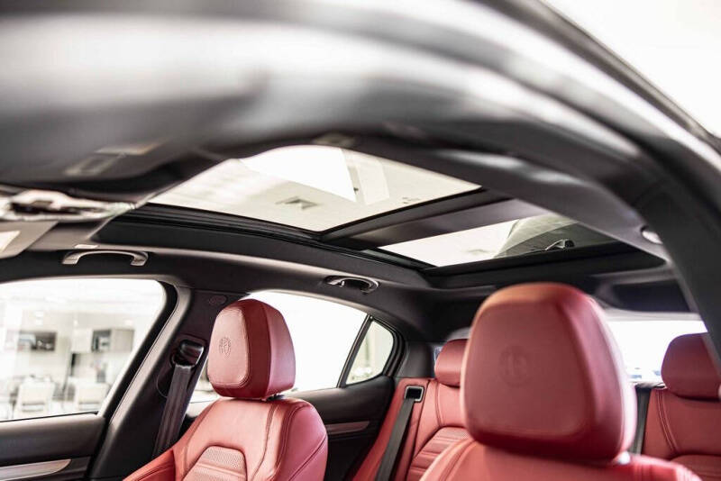 2025 Alfa Romeo Stelvio