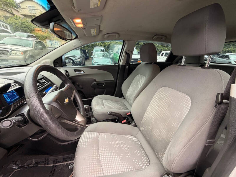 2012 Chevrolet Sonic LS
