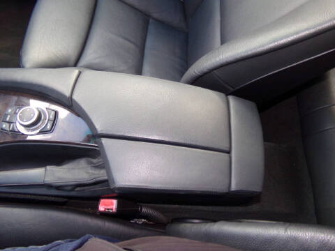 2009 BMW 5 Series 528i