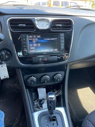 2013 Chrysler 200 Touring