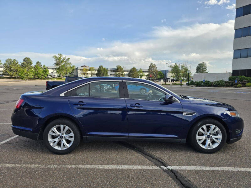 Image 4 of 2011 Ford Taurus SEL