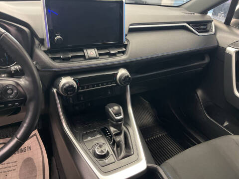 2023 Toyota RAV4 Hybrid SE