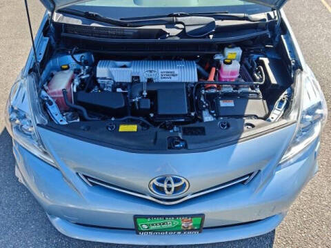 2013 Toyota Prius v Five