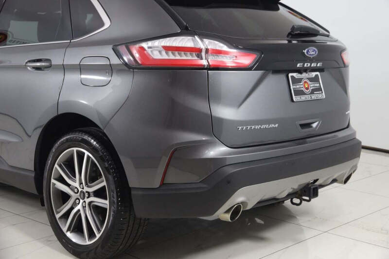 2023 Ford Edge Titanium