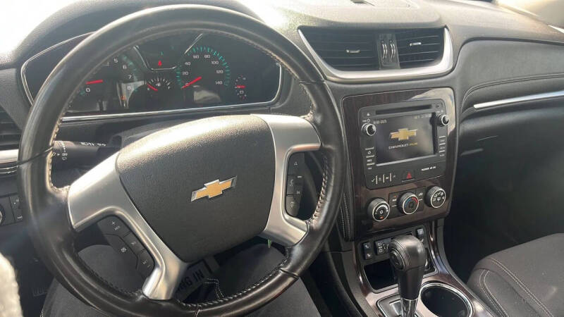 2017 Chevrolet Traverse LT