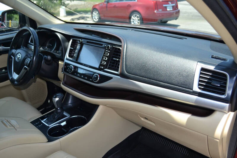 2017 Toyota Highlander XLE