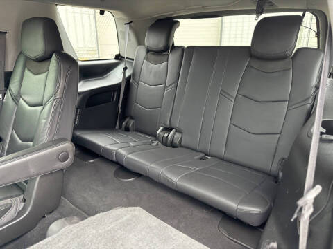 2018 Cadillac Escalade Luxury