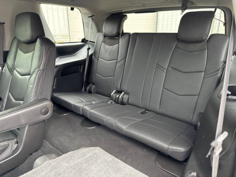 2018 Cadillac Escalade Luxury