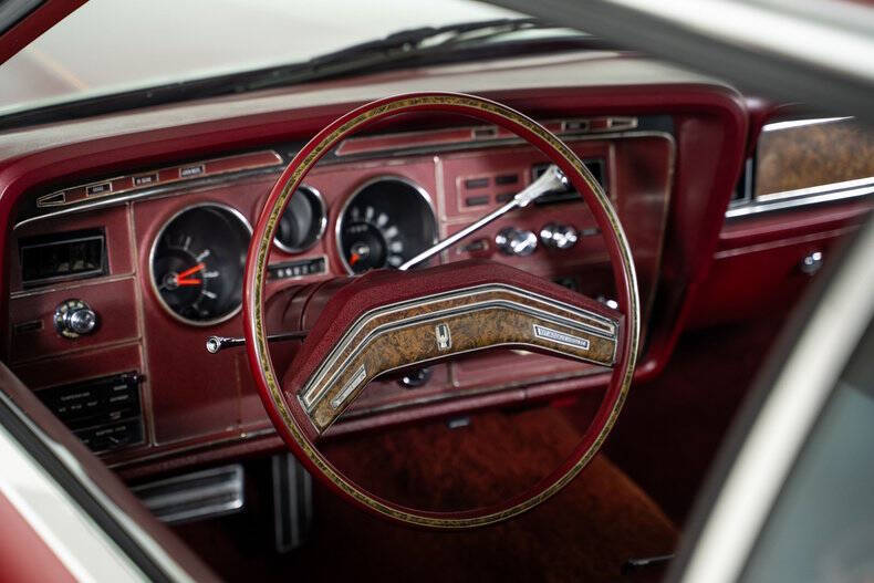 1975 Ford Thunderbird