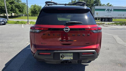 2023 Nissan Pathfinder SV