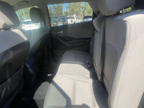 2017 Hyundai Santa Fe SE