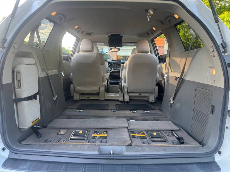 2012 Toyota Sienna