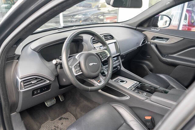 2017 Jaguar F-PACE S