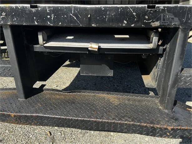 2007 Freightliner M2 106