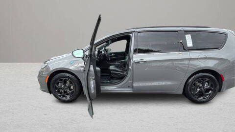 2021 Chrysler Pacifica Hybrid Limited