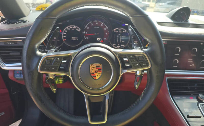 2018 Porsche Panamera