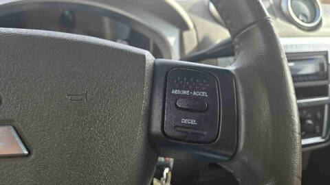 2006 Mitsubishi Raider XLS
