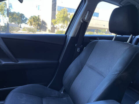 2013 Mazda MAZDA3 i SV