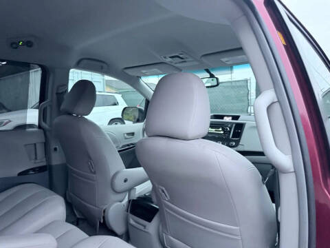 2011 Toyota Sienna
