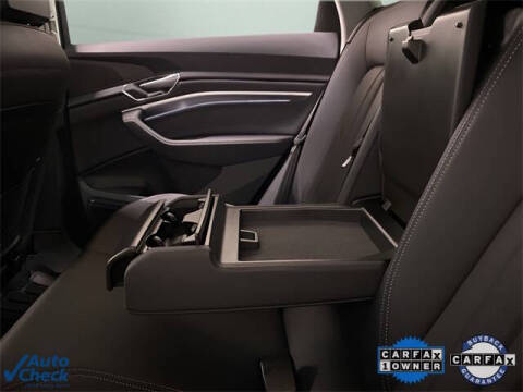 2023 Audi e-tron quattro Premium Plus