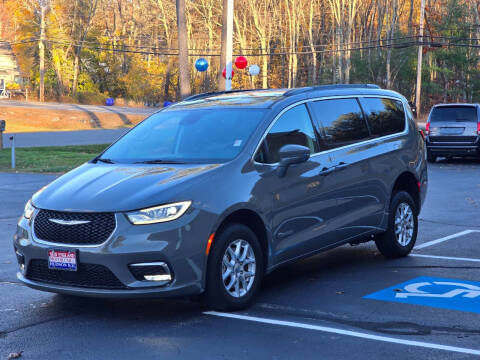 2022 Chrysler Pacifica Touring L