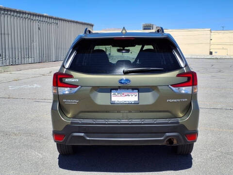 2023 Subaru Forester Premium